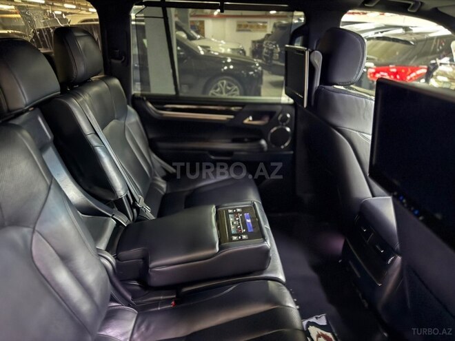 Lexus LX 570-14