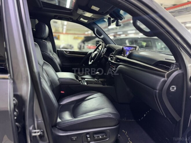 Lexus LX 570-11