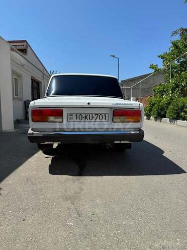 LADA (VAZ) 2107-2