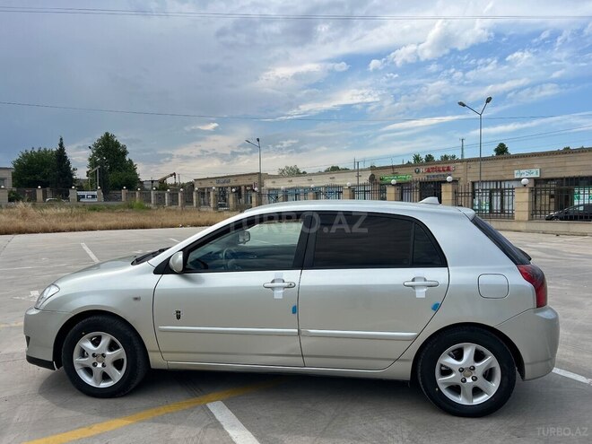 Toyota Corolla-4