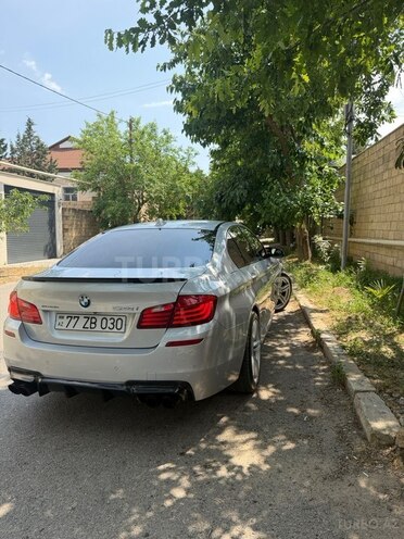 BMW 528-2