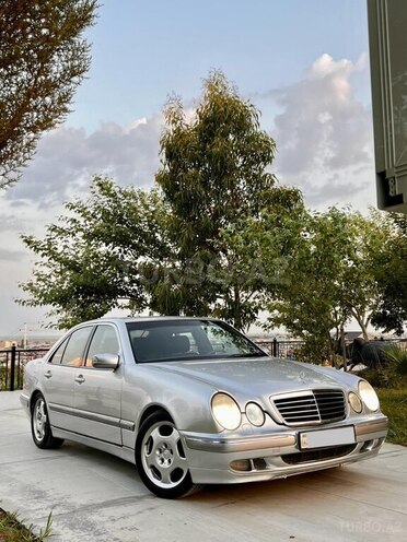Mercedes E 220-5