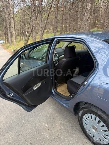 Toyota Yaris-7