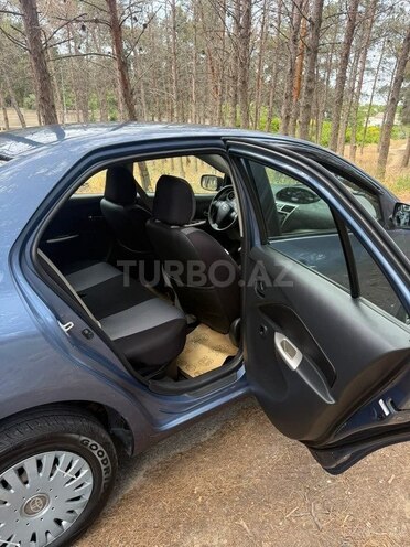 Toyota Yaris-10