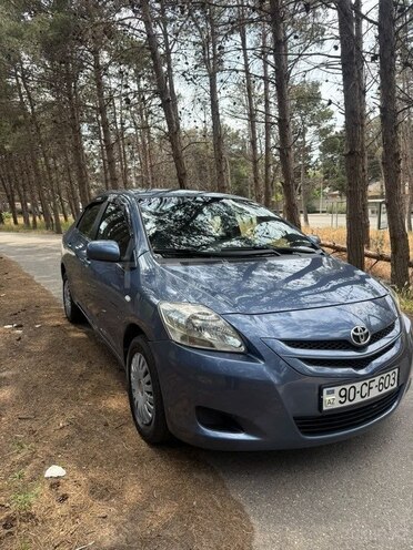 Toyota Yaris-2