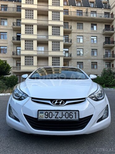 Hyundai Elantra-1