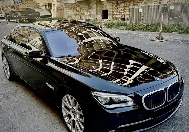 BMW 750-2