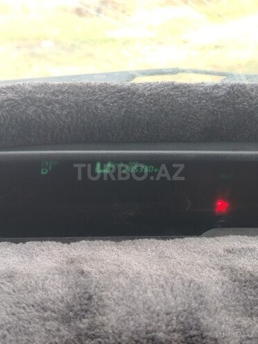 Toyota Prius-9