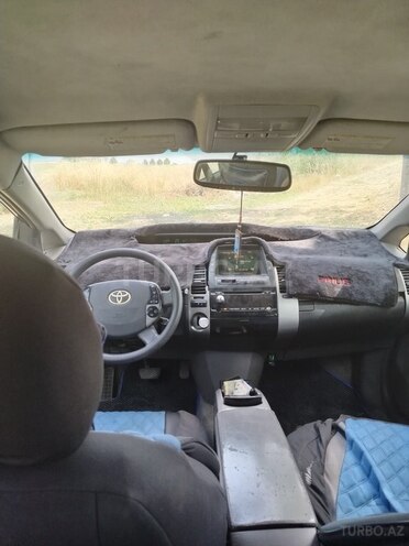 Toyota Prius-3
