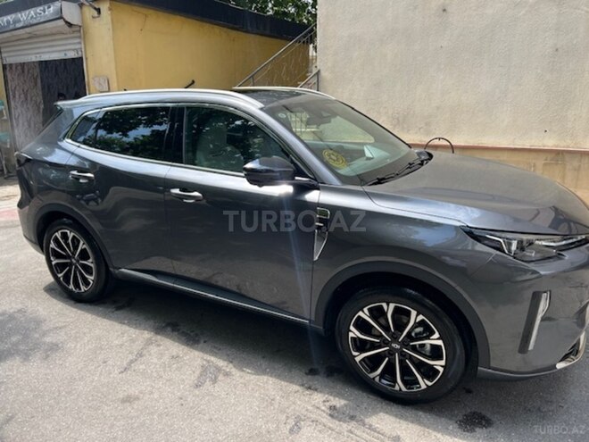 Changan Qiyuan Q05-4