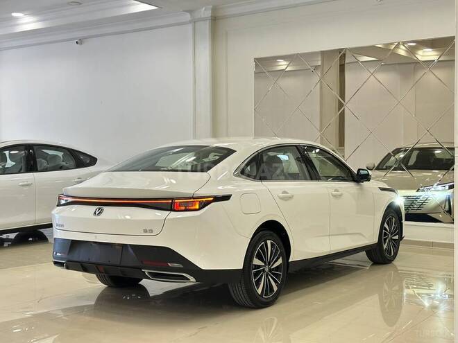 Changan Eado-8