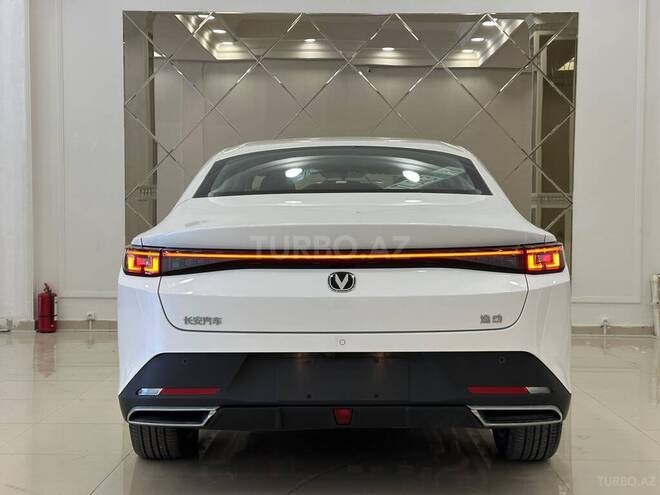Changan Eado-7