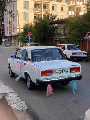 LADA (VAZ) 2107-2