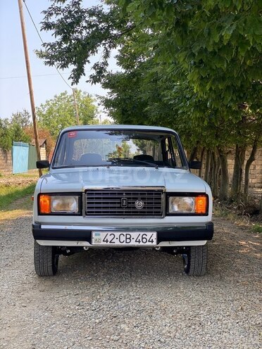 LADA (VAZ) 2107-1