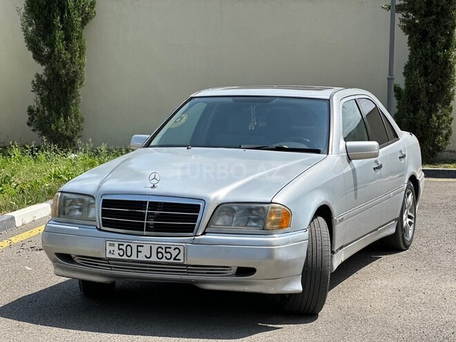 Mercedes C 250-1
