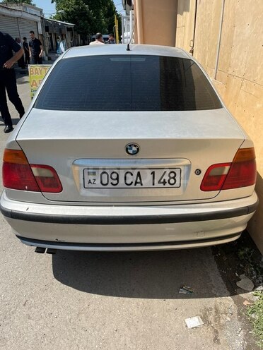 BMW 320-2