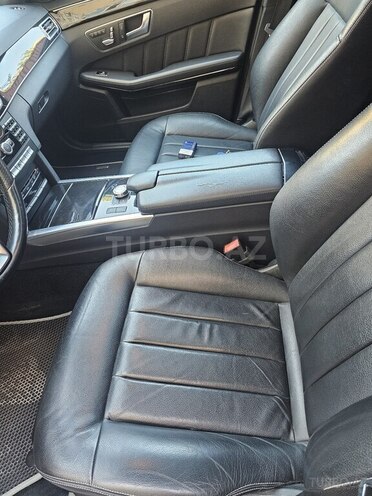 Mercedes E 250-9