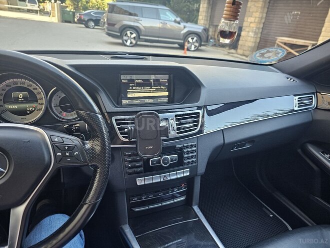 Mercedes E 250-10