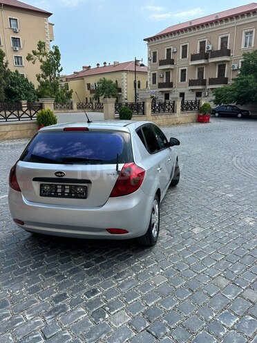 Kia Ceed-8