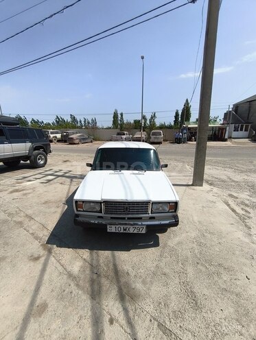 LADA (VAZ) 2107-1