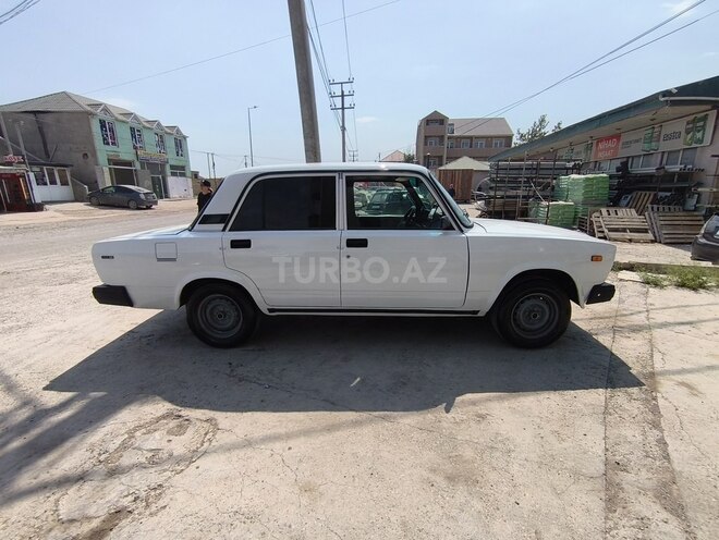 LADA (VAZ) 2107-4