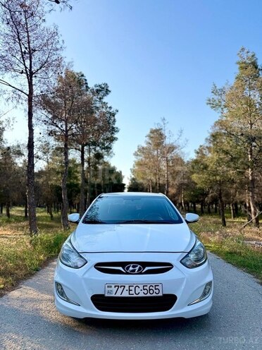 Hyundai Accent-1