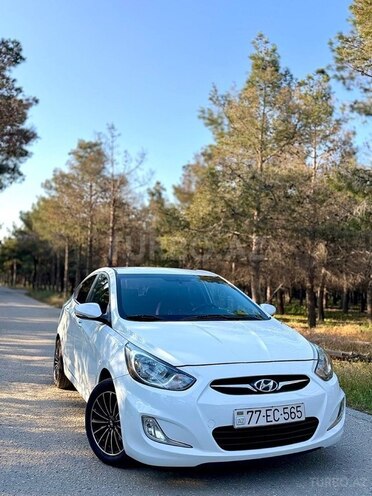 Hyundai Accent-3