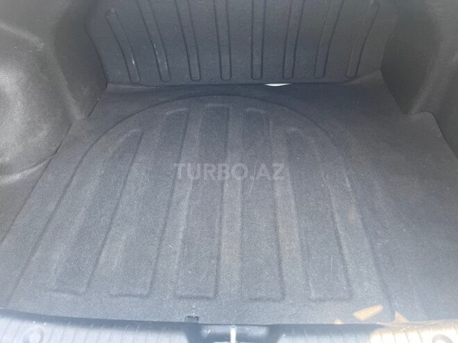 Hyundai Accent-9