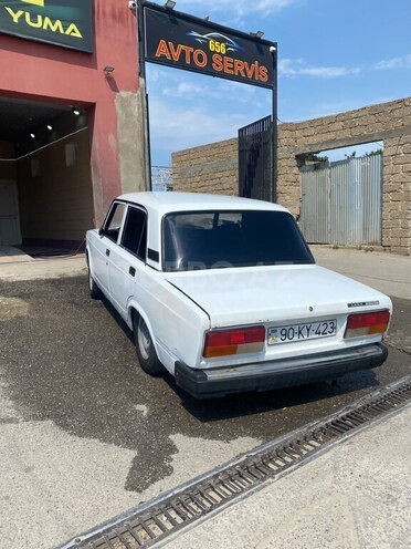 LADA (VAZ) 2107-2