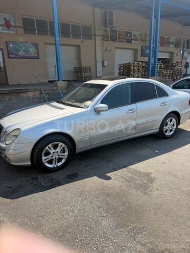 Mercedes E 320-4