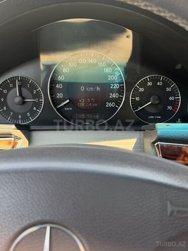 Mercedes E 320-8