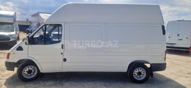 Ford Transit-4