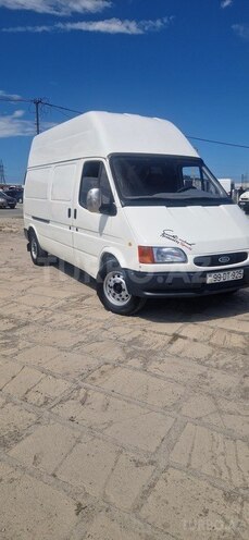 Ford Transit-10