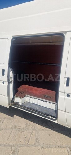 Ford Transit-17