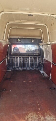 Ford Transit-9