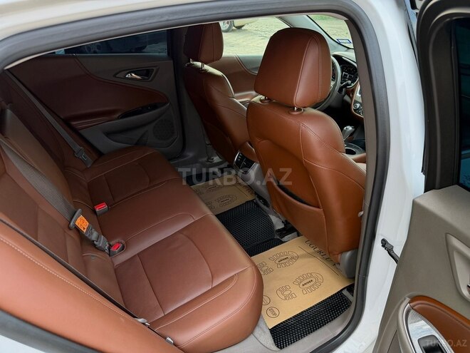 Chevrolet Malibu-13