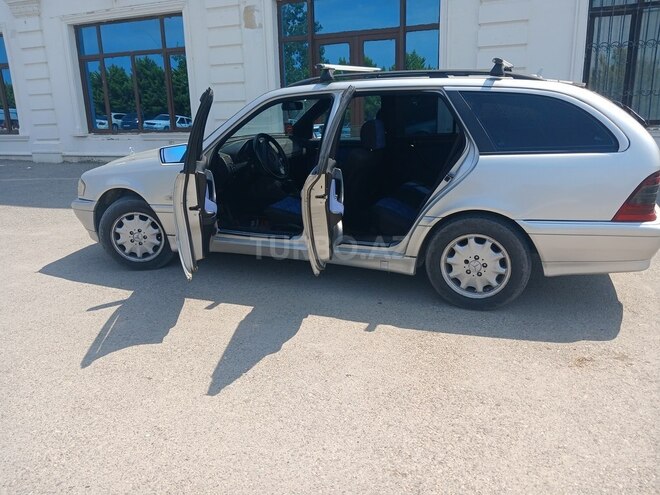 Mercedes C 220-2