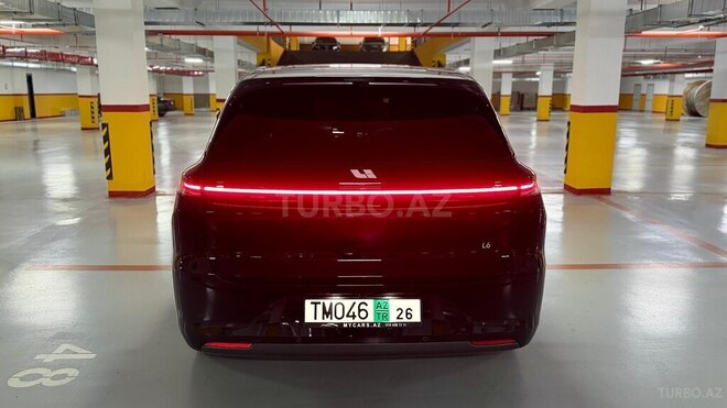 Li Auto L6-4