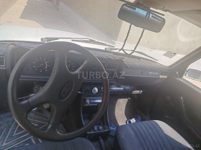 LADA (VAZ) 2107-4