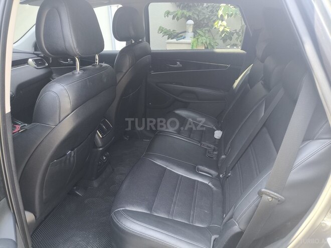 Kia Sorento-9