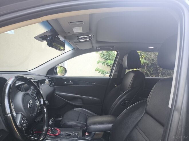 Kia Sorento-8