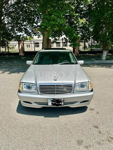 Mercedes C 240-1