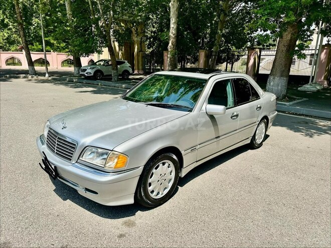 Mercedes C 240-4