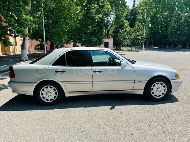 Mercedes C 240-3