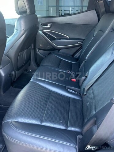 Hyundai Santa Fe-16