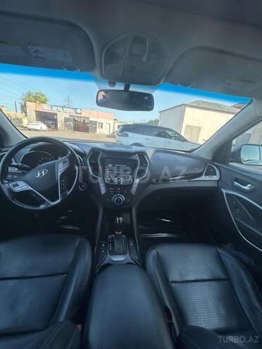 Hyundai Santa Fe-18