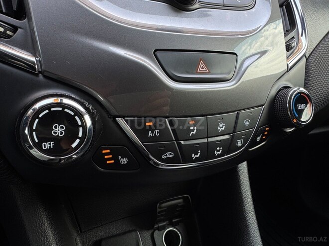 Chevrolet Cruze-14