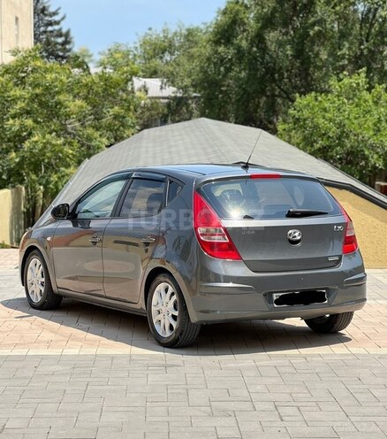 Hyundai i30-4