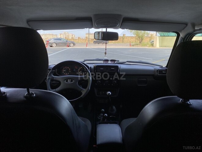 LADA (VAZ) Niva-9