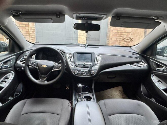 Chevrolet Malibu-9